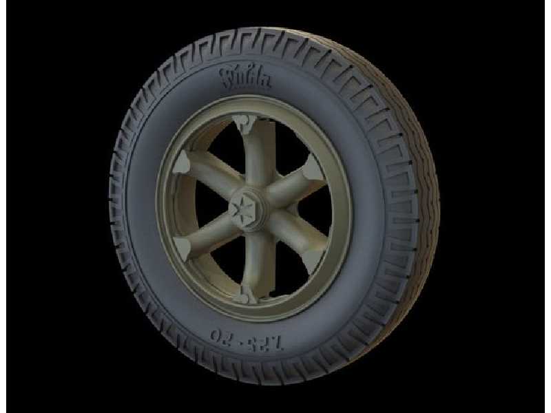 Road Wheels For Henschel 33 (Commercial Pattern) - image 1