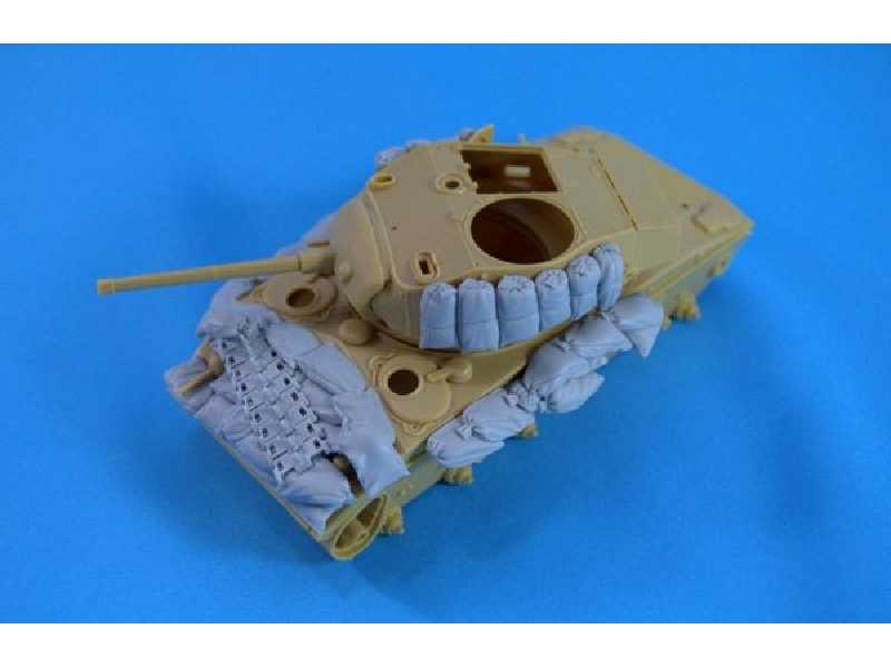 Sand Armor For M24 Chaffee - image 1