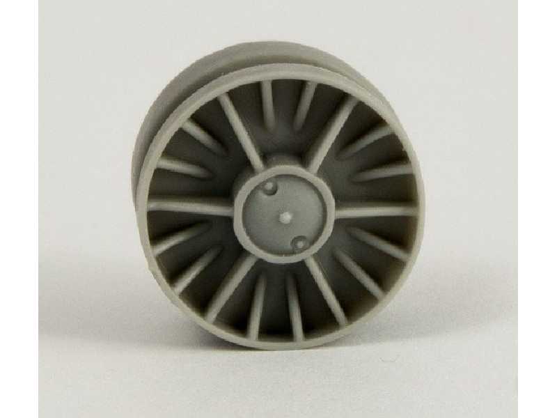 Road Wheels Kv-i/Ii (Final Cast Pattern) - image 1