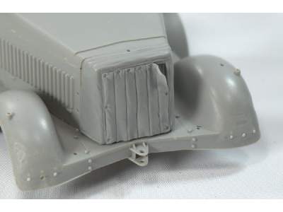 Sd.Kfz 7 Engine Deck With Canvas Cover (Trumpeter Kits) - image 3