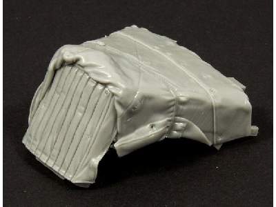 Opel Blitz Engine Deck With Canvas Cover (Tamiya Kit) - image 1