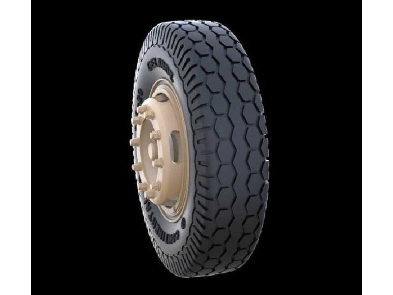 Mercedes 4500 Maultier Road Wheels (Commercial Pattern) - image 1