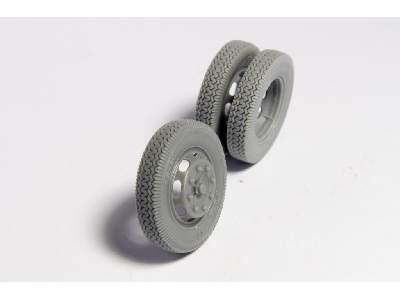 Khd 3000s Road Wheels (Commercial Pattern) - image 2