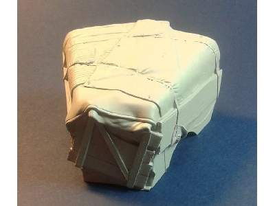 Sd.Kfz 9 Famo Engine Deck With Canvas Cover - image 2
