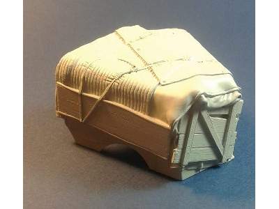 Sd.Kfz 9 Famo Engine Deck With Canvas Cover - image 3