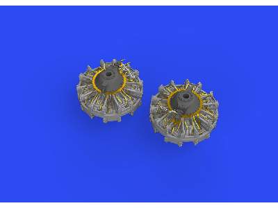 B-25J engines 1/72 - Eduard - image 1