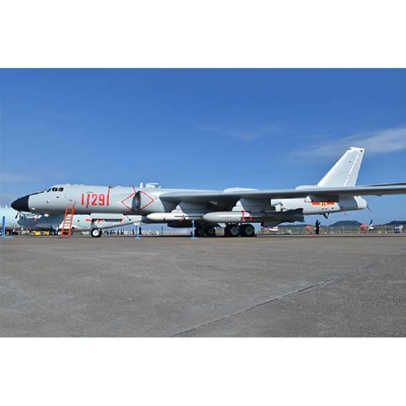 Xian H-6k Bomber - image 1