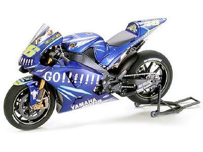 Yamaha YZR-M1 '04 Factory - No.46/No.17 - image 1