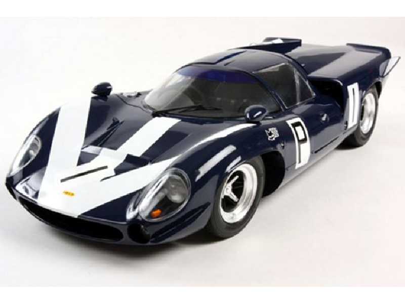 Lola T70 MkIII - w/Photo Etched Parts - image 1