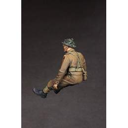 British Driver For Universal Carrier - image 10