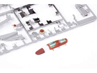 F-4J 1/72 - Fine Molds - image 3