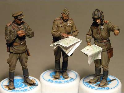Soviet Officers At Field Briefing - Special Edition - image 11