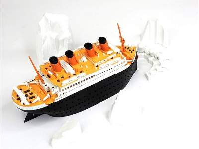 Titanic - Seal & Iceberg Scene - image 4