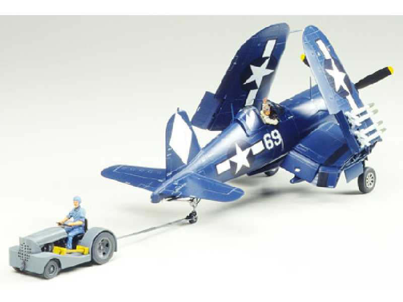 Vought F4U-1D Corsair w/Moto-Tug - image 1