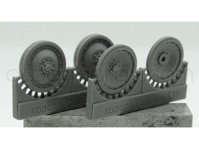 Wheels For Pz.V Panther, With 16 Bolts - image 1