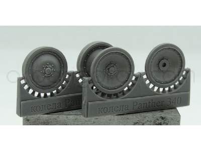 Wheels For Pz.V Panther, With 16 Rivets - image 1