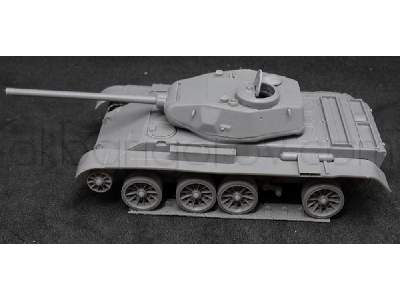 Soviet Medium Tank T-44 - image 13