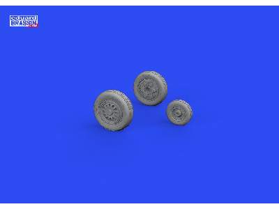 F-16 wheels late 1/48 - Tamiya - image 5