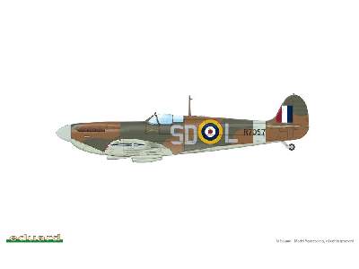 Spitfire Mk. Ia 1/48 - image 6