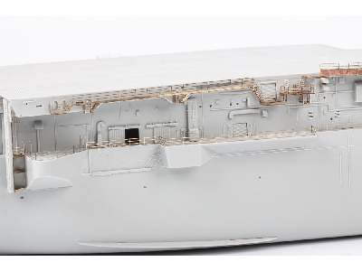 USS Intrepid CV-11 PART I 1/350 - Trumpeter - image 8