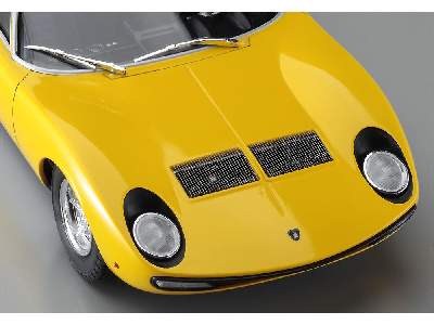 Lamborghini Miura P400 Sv Detail Up Version Yellow Body - image 3