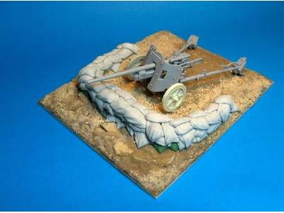 North Africa Light Anti-tank Gun Stand - image 1