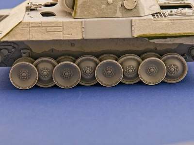 Burn Out Wheels For Panther Tank - image 1
