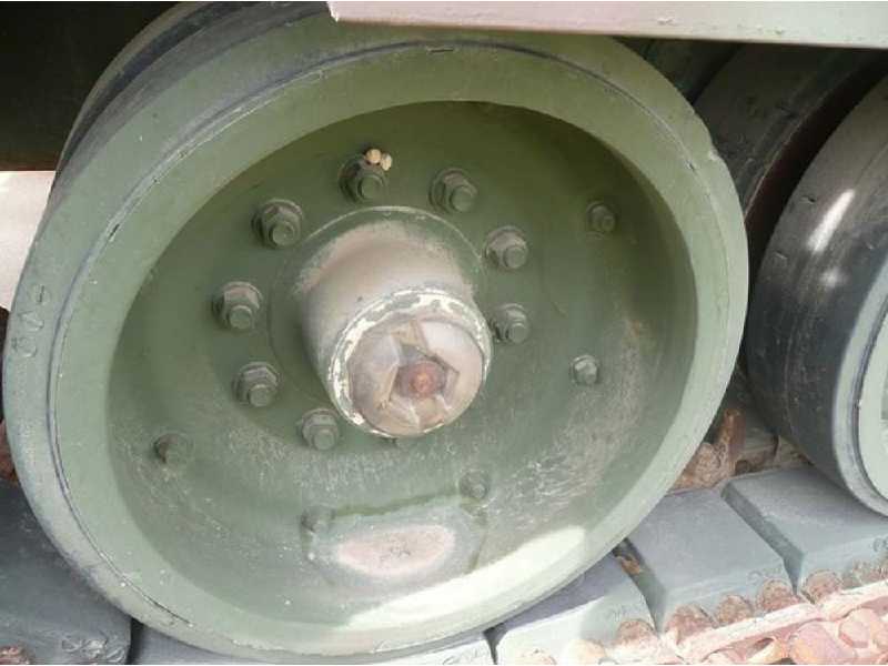 M1 Abrams Road Wheels - image 1