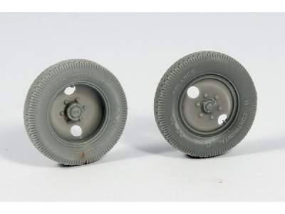 Mercedes 1500 Early 2 Holes Road Wheels (Commercial Pattern) - image 1