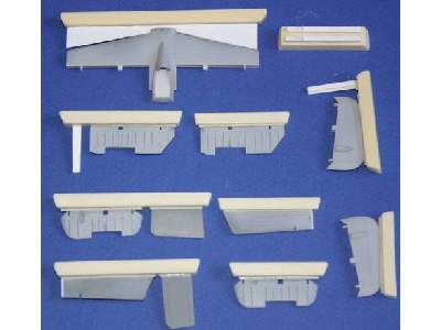 B-25J Control surfaces (Revell) - image 1