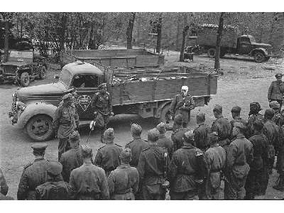 G917T 3t German Cargo truck - image 23