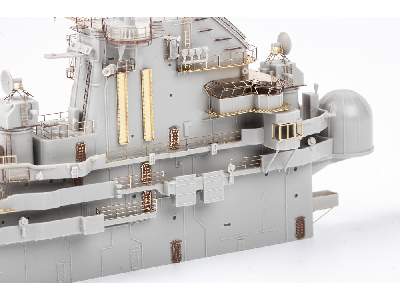 USS Intrepid CV-11 PART II 1/350 - Trumpeter - image 7