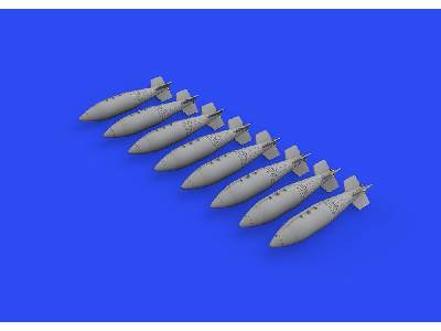 British 1000lb retarded bombs w_960 fuse 1/72 - image 1