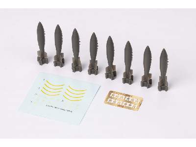 British 1000lb retarded bombs w_960 fuse 1/72 - image 4