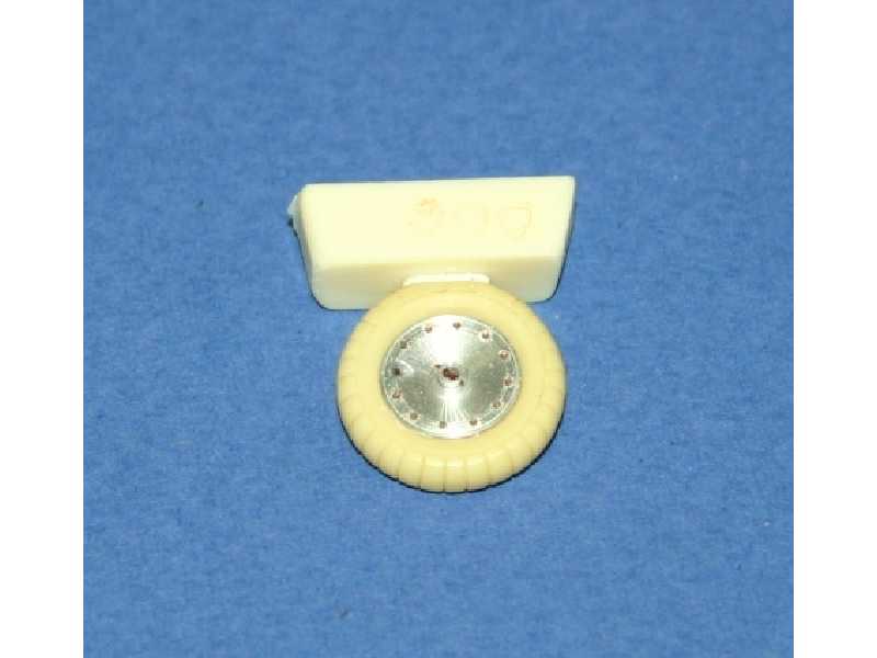 FW 190A/D Wheels w/o holes 2 pcs - image 1