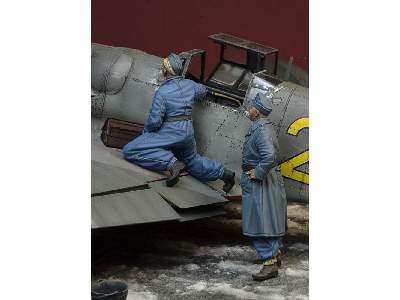 Luftwaffe Mechanics - image 3