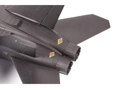 F/ A-18F 1/48 - HOBBY BOSS - image 4