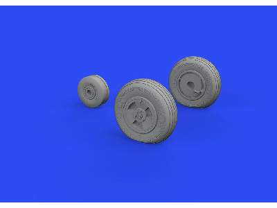 Vampire F.3 wheels 1/48 - image 2