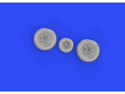 F-15A/ B wheels 1/48 - GREAT WALL HOBBY - image 3