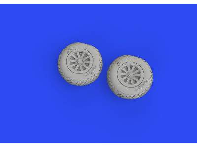 P-51B/ C wheels diamond tread 1/72 - ARMA HOBBY - image 2