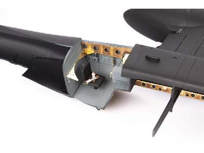 B-26K Invader seatbelts STEEL 1/48 - ICM - image 5