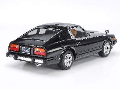Nissan Fairlady 280Z with T-Bar Roof - image 3