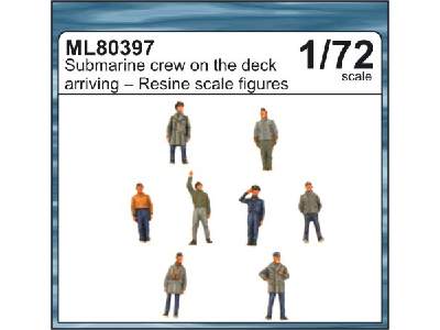 Submarine crew on the deck arriving - image 1
