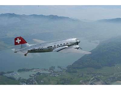 Douglas DC-3 Swiss Air/KLM - image 1
