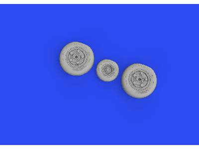 F-15C/ D/J/ N wheels 1/48 - GREAT WALL HOBBY - image 7