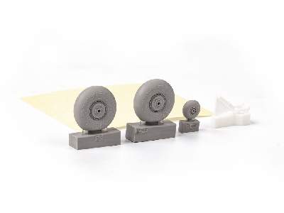 Beaufighter Mk. VI wheels 1/48 - TAMIYA - image 7