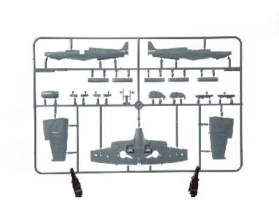 Spitfire Mk. VIII 1/72 - image 13