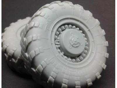 Maz-543 Road Wheels - image 2