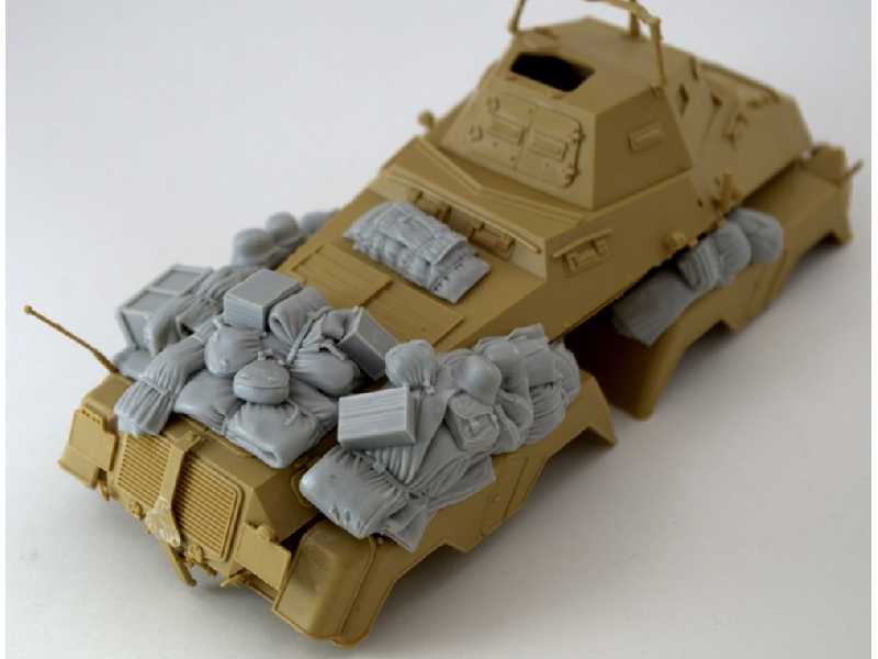 Stowage Set For Sd.Kfz 231/232 - image 1