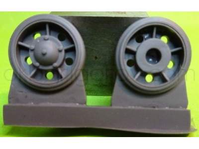 Idler Wheel For T-34 Mod.1940, With Rubber Bandage (6 Per Set) - image 1
